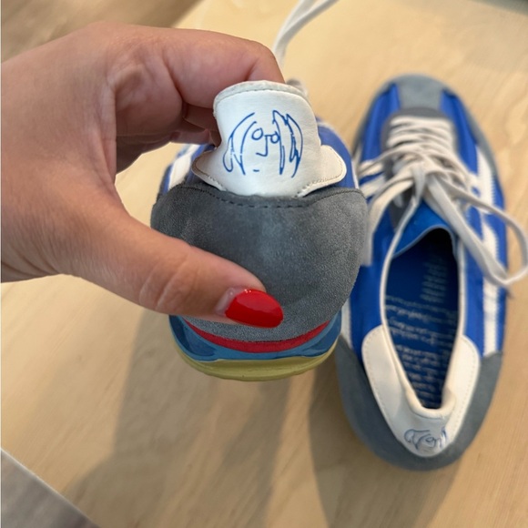 Blue and Gray Men's  2010 John Lennon sneakers 9.5 - Picture 3 of 6